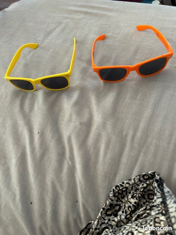 3 paires de lunettes fantaisie (image 1)