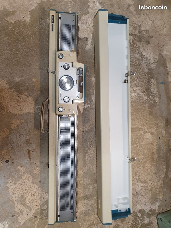 Machine à tricoter (image 1)