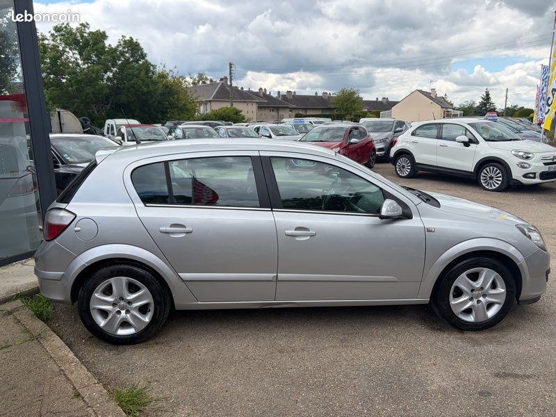 Opel Astra 1.7 Cdti 100 (image 2)