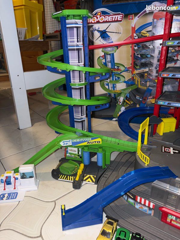 Garage Majorette Super circuit + 17 voitures (image 3)