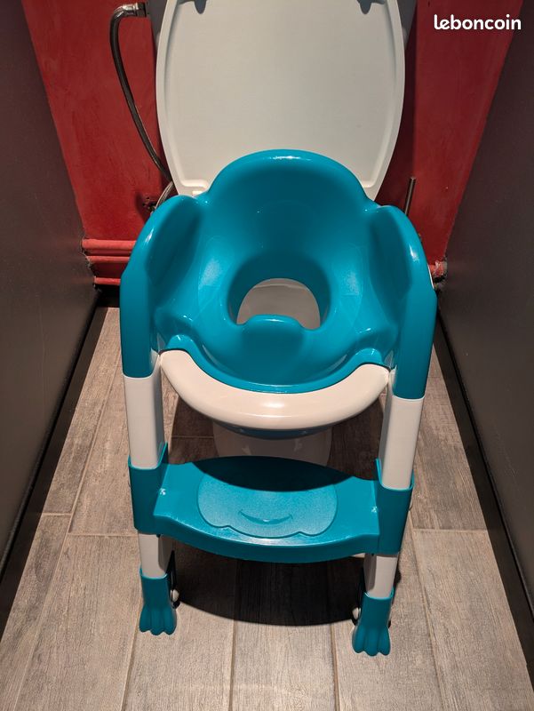 Réducteur de wc avec marche pied Équipement bébé