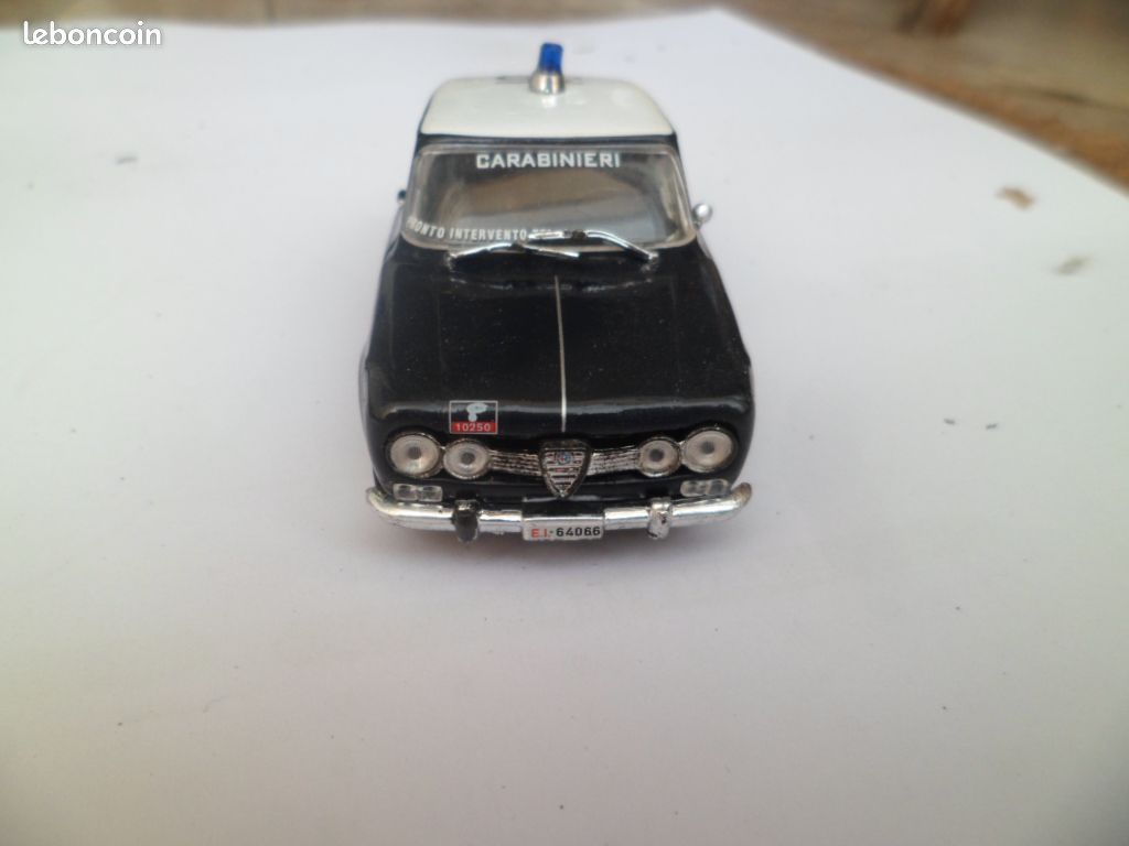 Alfa Romeo Giulia 1970 Carabinieri - Norev 🇮🇹 Voiture Miniature Vintage