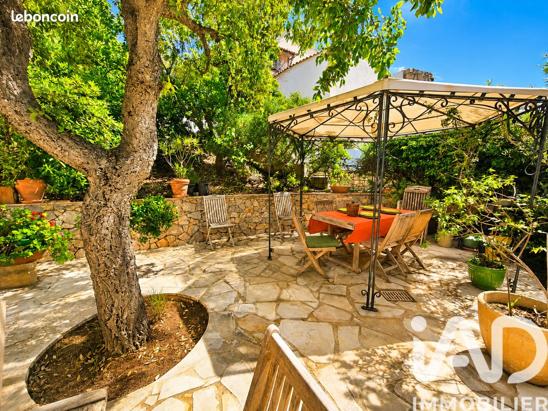 Maison 5 pièces 155 m² · à Roquebrune-sur-Argens · 155 m² · 695 000 €