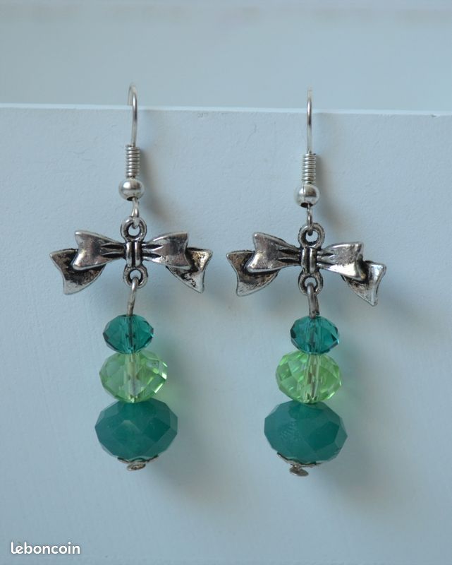 Boucles d'oreilles en verre vert nœud - NEUF (image 3)
