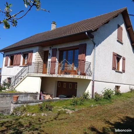 Propriété 11 pièces 137 m²