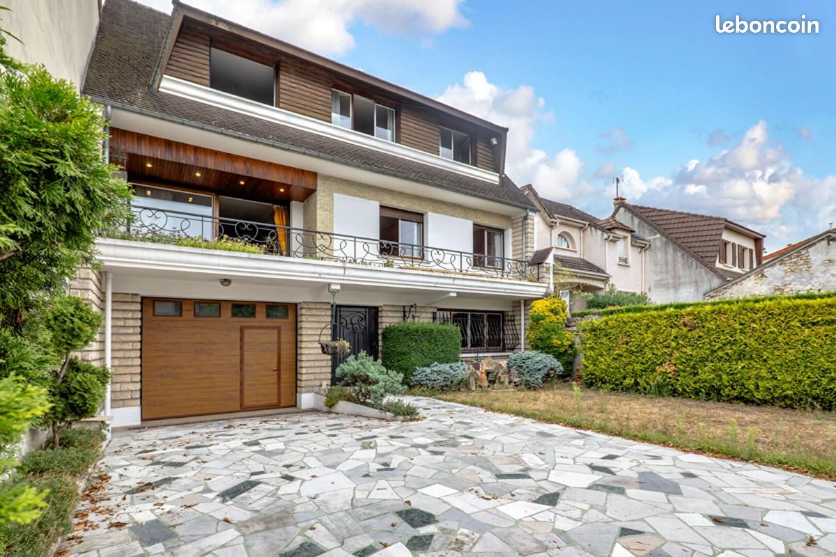 Maison 10 pièces 256 m² · à Saint-Maur-des-Fossés · 256 m² · 871 000 €