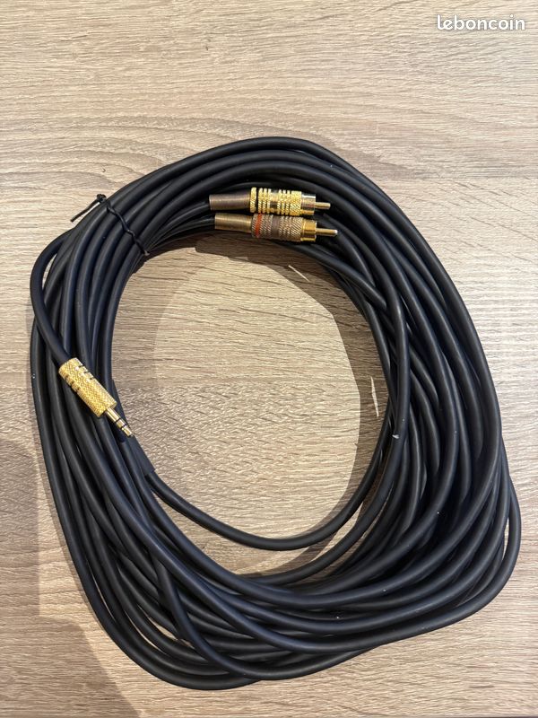 Cable Audio HQ - connecteurs dorés - 10 metres (image 1)