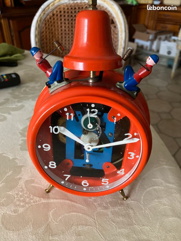 Reveil mécanique ancien d'Allemagne de l'Ouest en laiton marque Type - Décoration