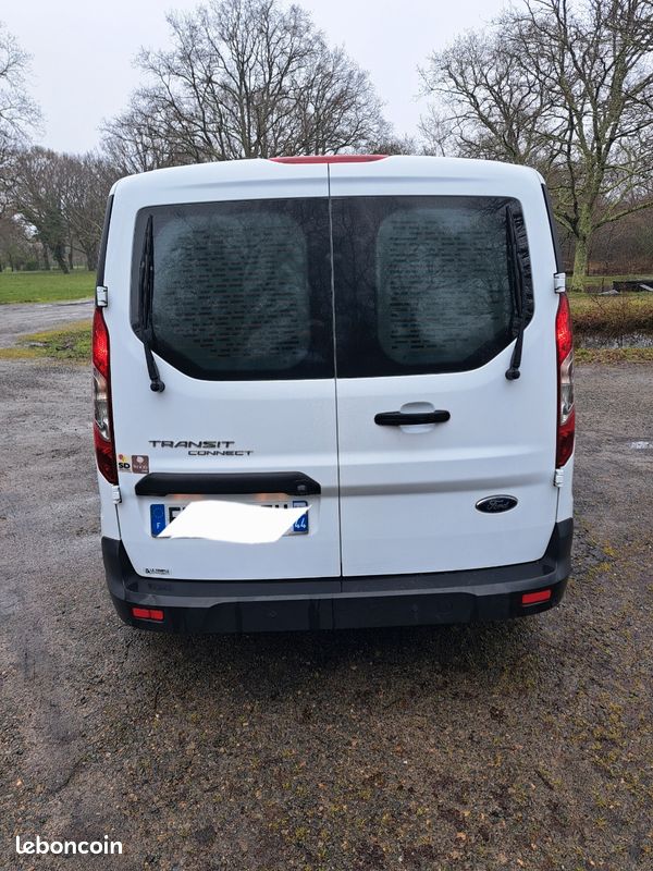 Ford Transit Connect (image 2)