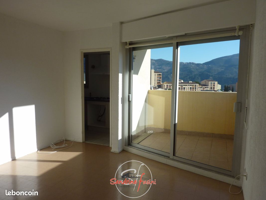Appartement 1 pièce 25 m² · à Carros · 25 m² · 627 €/mois