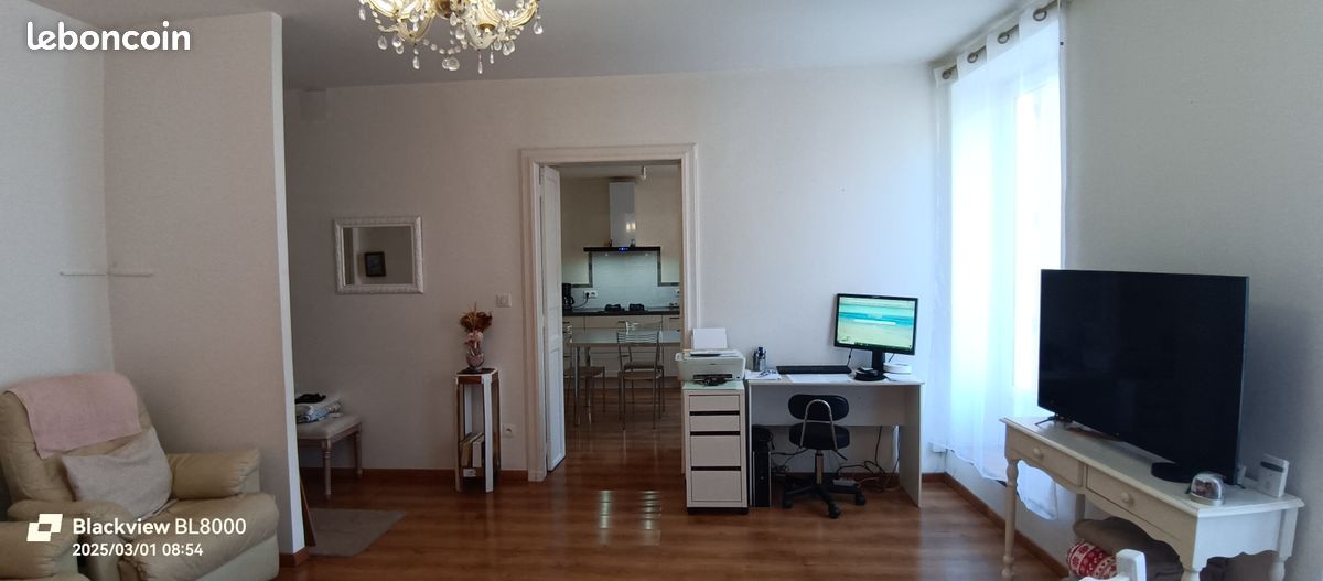 Maison 10 pièces 225 m² · à Alignan-du-Vent · 225 m² · 275 000 €