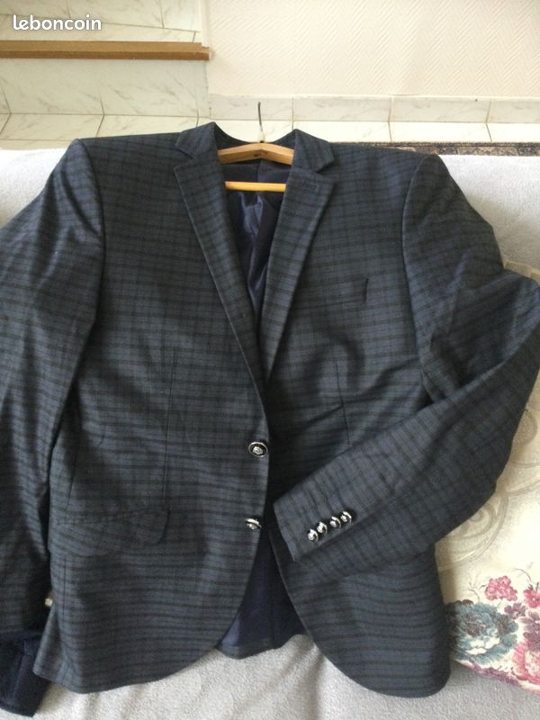 Costume (image 3)