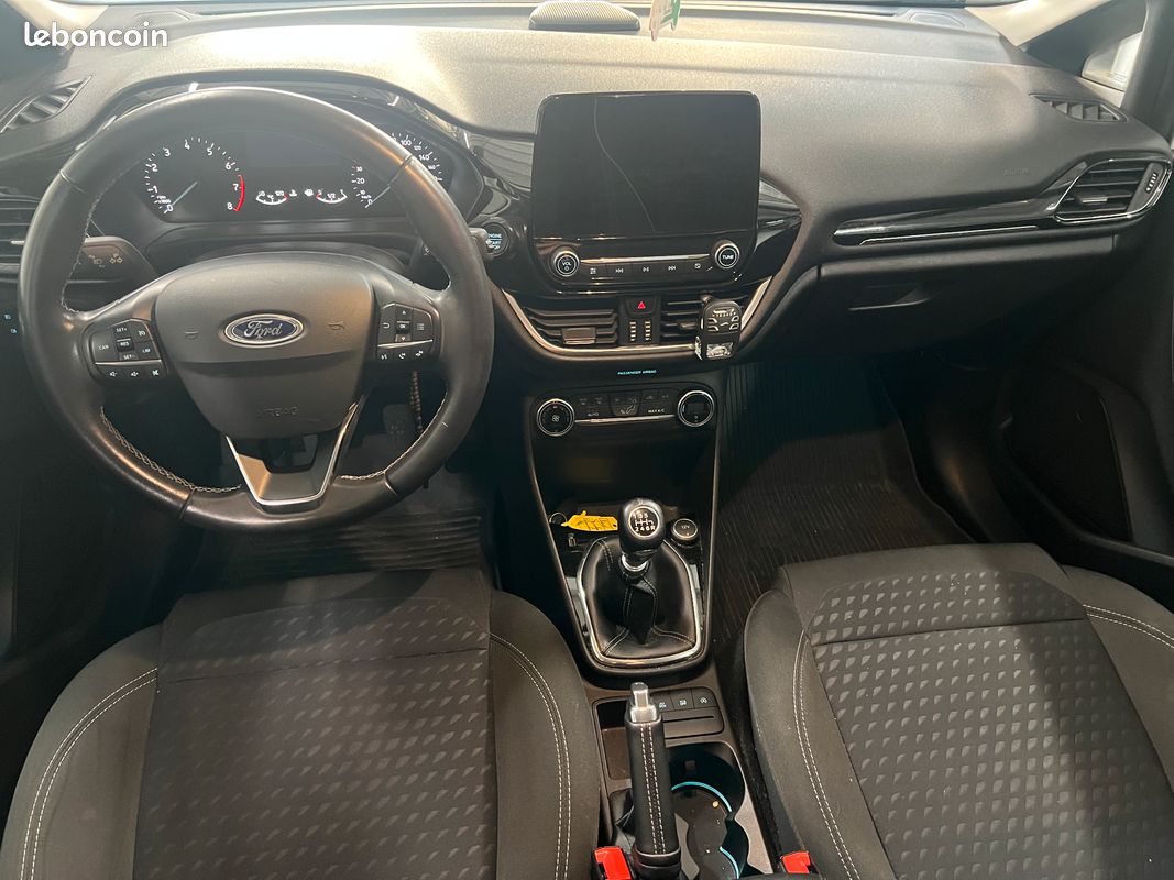 FORD FIESTA VI 1.0 ECOBOOST 100ch S&S TITANIUM 5P (image 4)