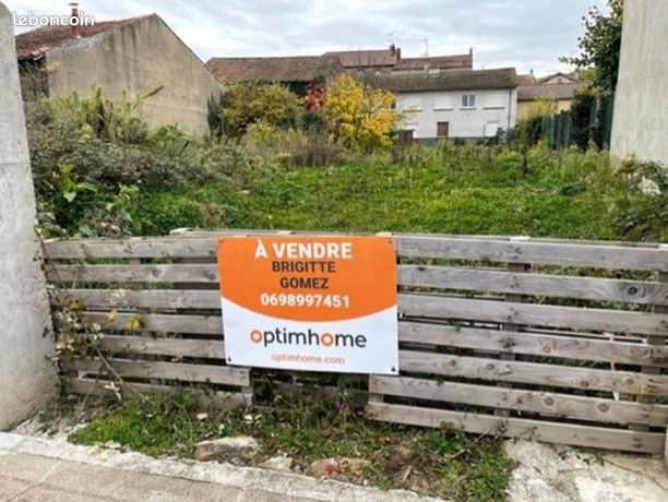 https://img.leboncoin.fr/api/v1/lbcpb1/images/00/68/e4/0068e47054003896a0d158589010cb170369f4fd.jpg?rule=ad-image