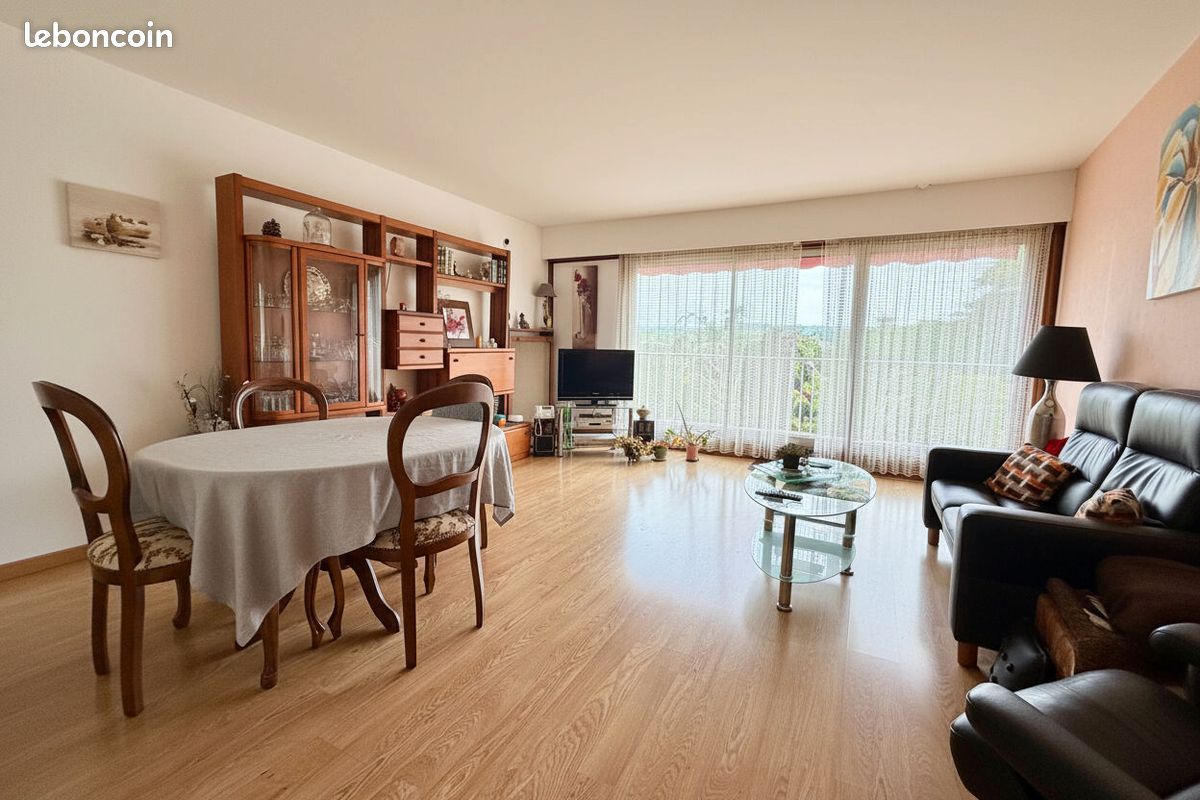 Appartement 3 pièces 82 m² · à Viroflay · 82 m² · 377 000 €
