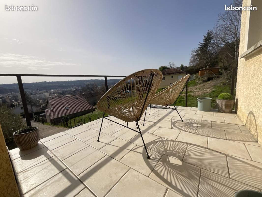 Maison 5 pièces 118 m² · à Bourgoin-Jallieu · 118 m² · 350 000 €