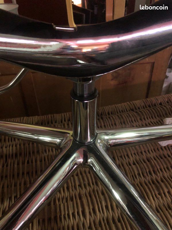 Réplique CHAISE BUREAU SOFT PADT EA 208 (image 3)