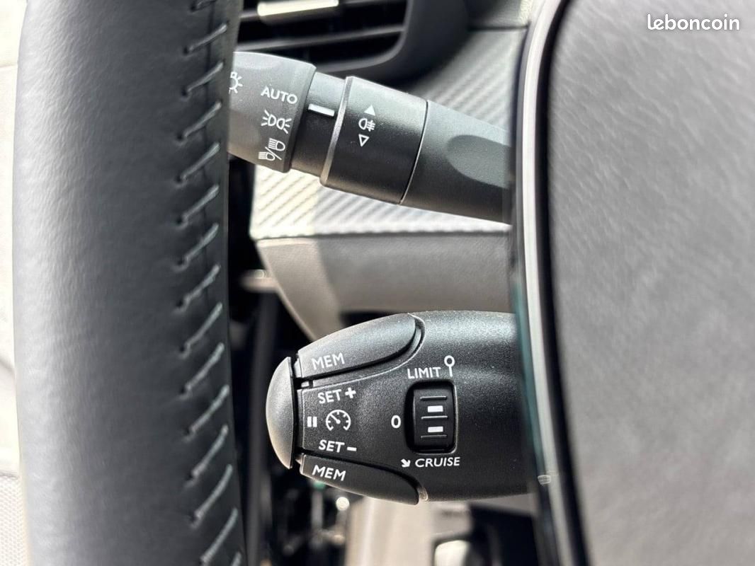 Peugeot 208 Hybrid 110 ch e-DCS6 - Edition (image 20)