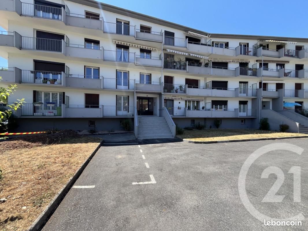 Appartement 2 pièces 52 m² · à Saint-Affrique · 52 m² · 80 000 €