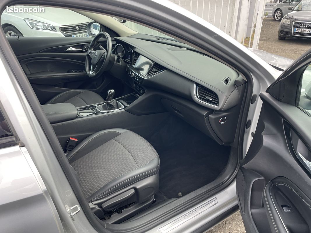 Opel Insignia Grand Sport 1.6 D 136ch Innovation (image 3)