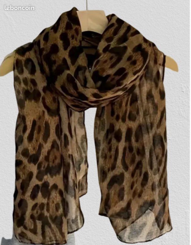 Foulard léopard (image 1)