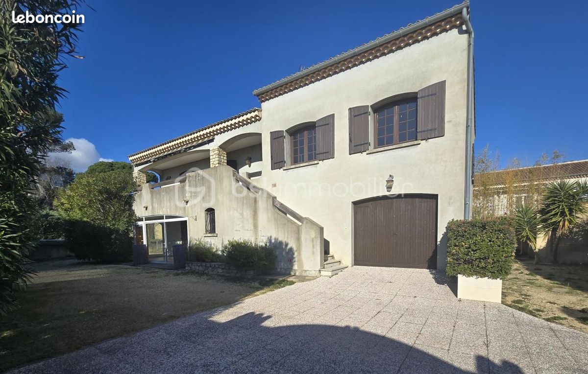 Maison 5 pièces 192 m² · à Pont-Saint-Esprit · 192 m² · 300 000 €
