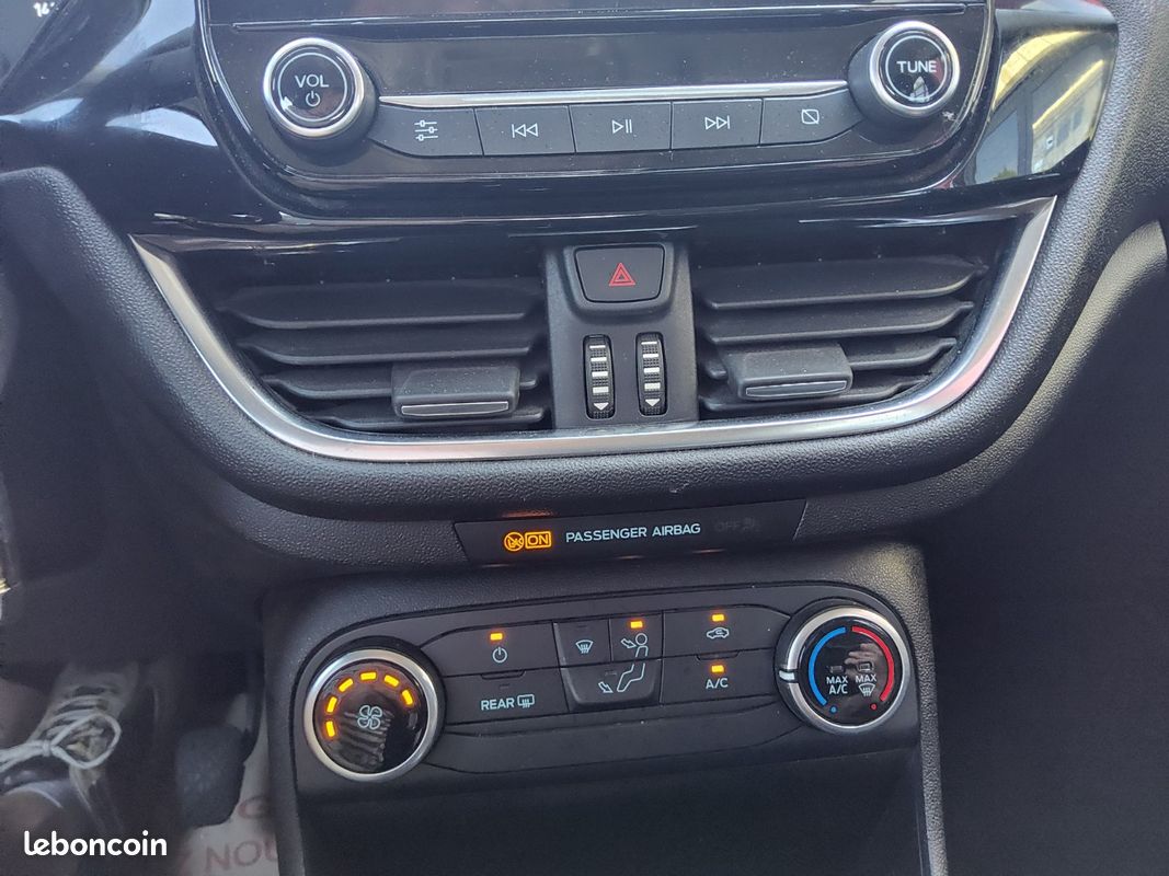 FORD FIESTA 1.0 EcoBoost 100 ch SS BVM6 (image 23)
