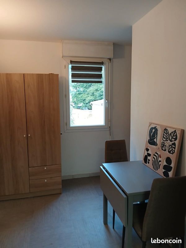 Appartement 1 pièce 17 m² · à Salon-de-Provence · 17 m² · 485 €