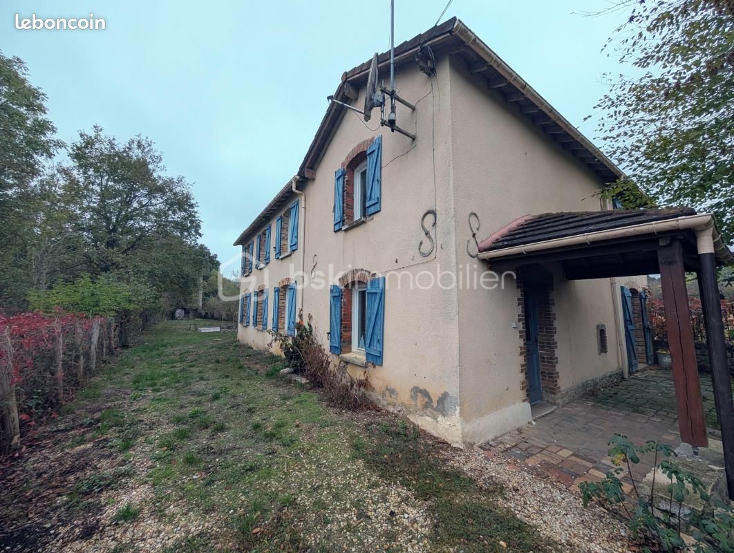 Maison 7 pièces 153 m² · à Vernoy · 153 m² · 142 000 €
