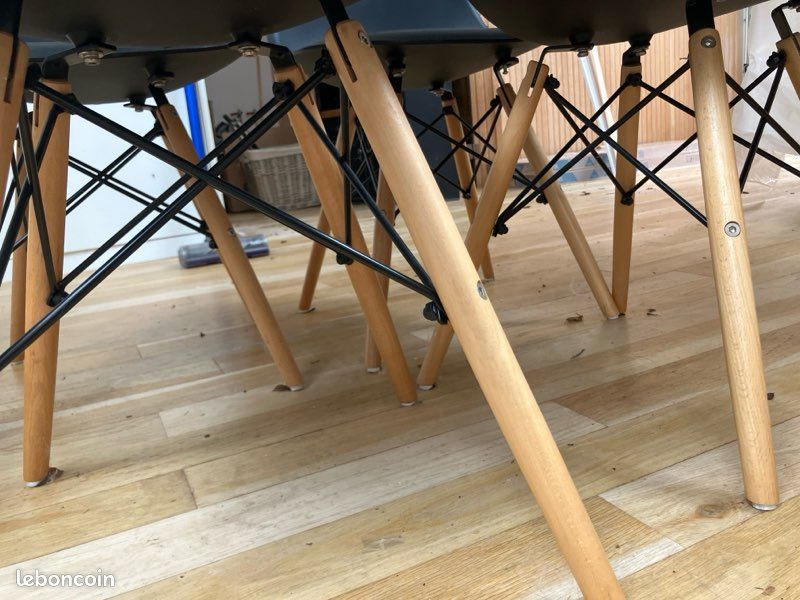 6 chaises scandinaves (image 3)
