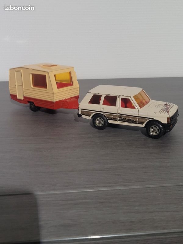 Majorette Range rover et caravane 1/36 (image 1)