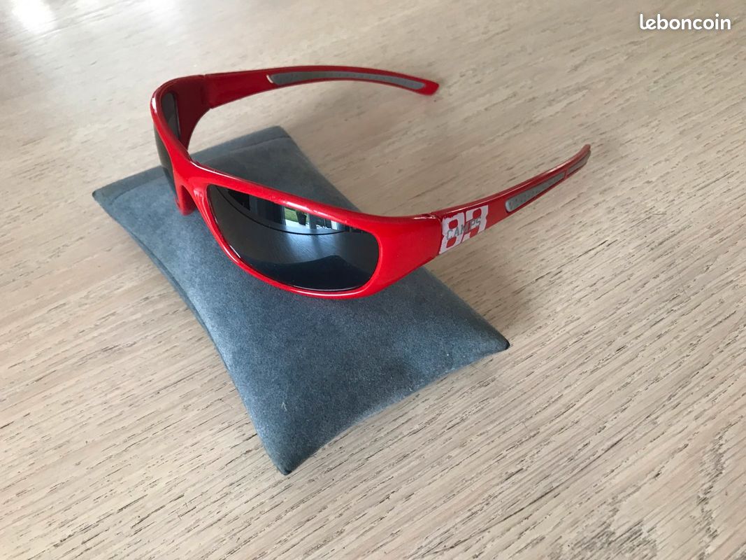 Lunettes de soleil enfant (image 1)