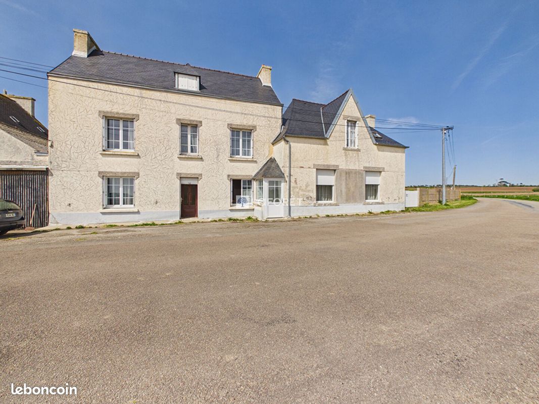 Maison 9 pièces 232 m² · à Plozévet · 232 m² · 354 000 €