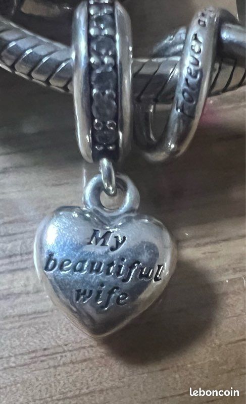 Charm Pandora beautiful wife (image 1)