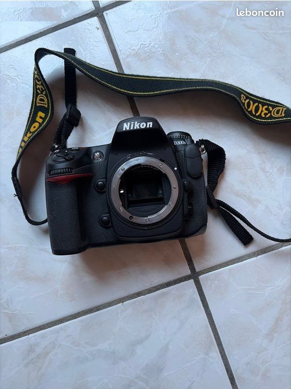Nikon D300S Appareil photo numérique Réflex + Kit objectif (image 3)