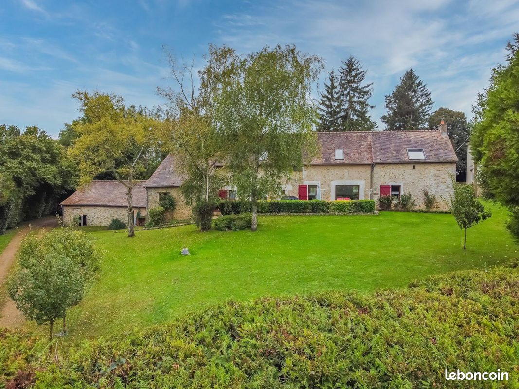 Maison 6 pièces 180 m² · à Parigné-l'Évêque · 180 m² · 329 000 €
