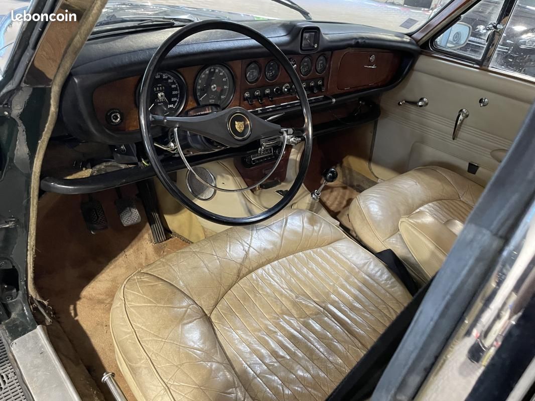 Jaguar 420 4.2 VERT ANGLAIS -BOITE MANUELLE- (image 9)