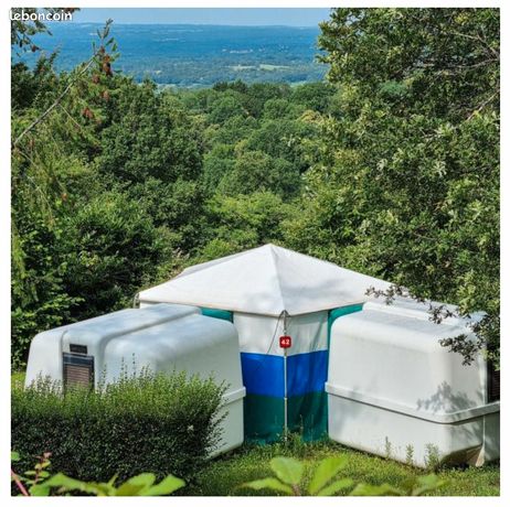 Capsule camping atypique avec tente – concept insolite rare