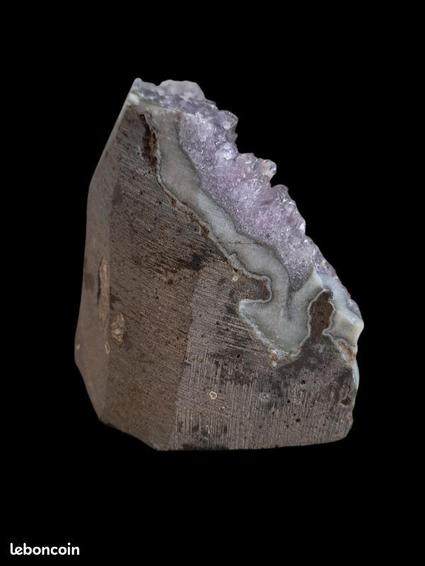 Géode massive Améthyste Uruguay AA violet froid 750 grs (image 17)
