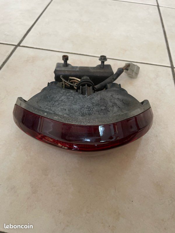 Feu AR Suzuki TL1000S (image 2)