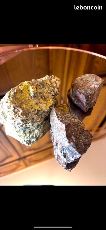 Autunite pierre uv (image 8)