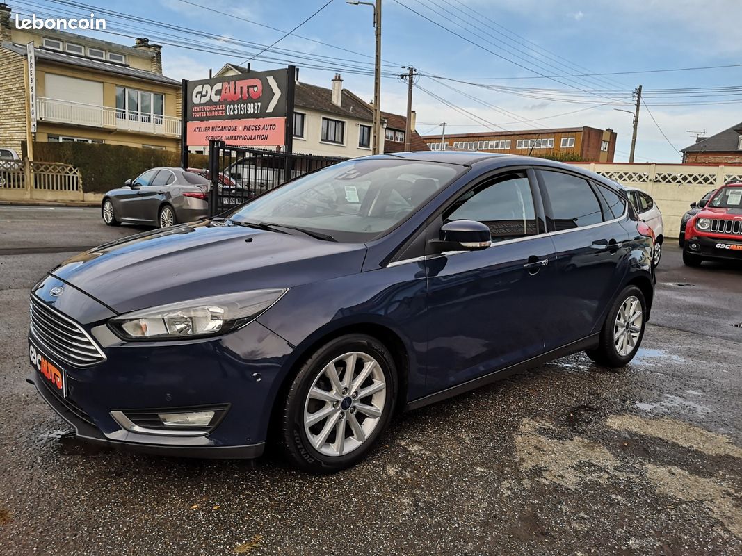 FORD Focus 1.0 SCTI ECOBOOST 125 TITANIUM (image 3)