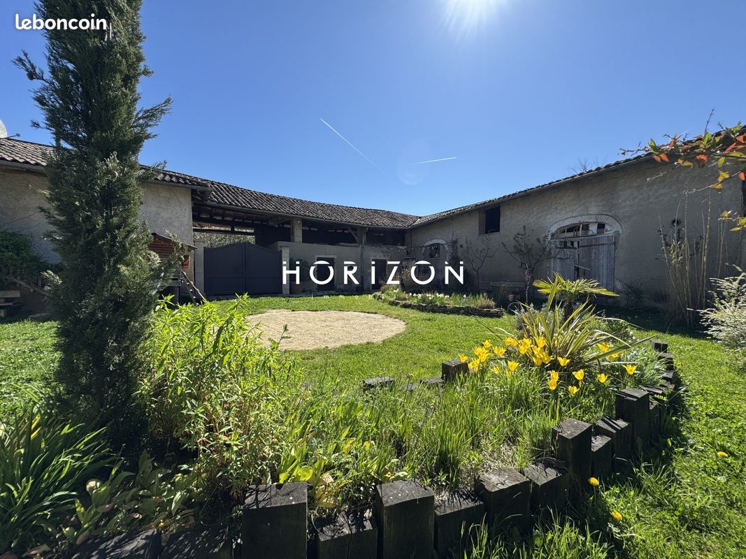 Maison 7 pièces 162 m² · à Baneins · 162 m² · 217 000 €