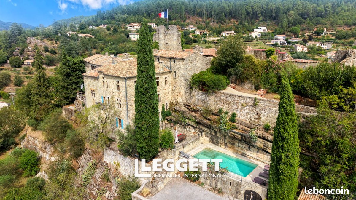 Maison 17 pièces 370 m² · à Ucel · 370 m² · 1 250 000 €