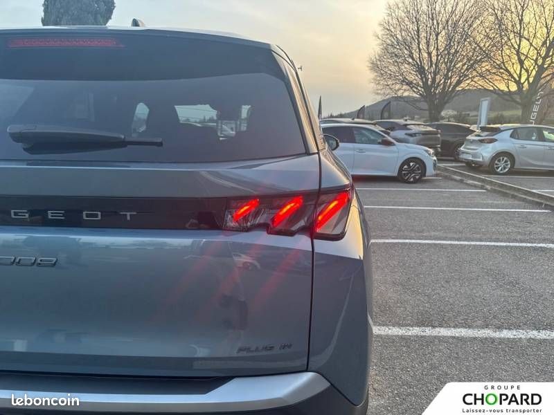 Peugeot 5008 Plug-in Hybrid 225 ch e-DCS7 GT (image 23)