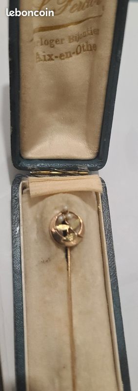 XA- Broche Art Nouveau en plaqué or 18 carats de Dropsy / Épingle ancienne - Montres & Bijoux