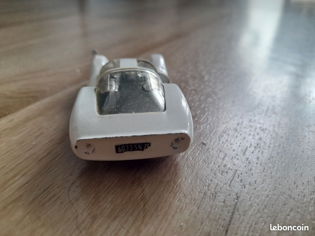 DINKY TOYS - Porsche Carrera 6 réf. 503 - Tableau de bord avec volant