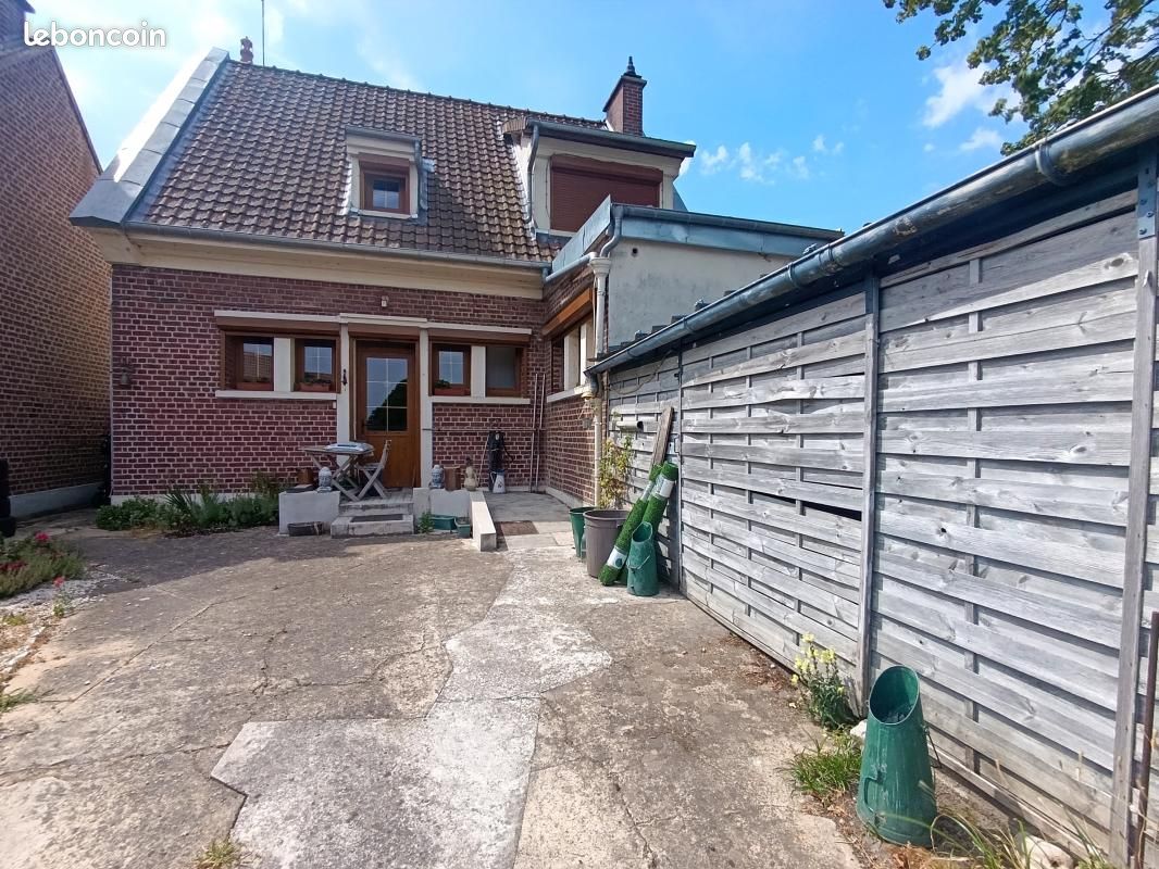Maison 6 pièces 92 m² · à Feuquières-en-Vimeu · 92 m² · 64 250 €