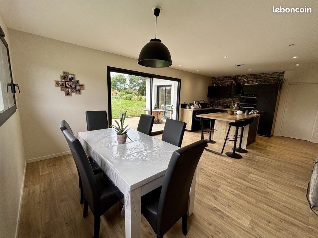 Maison 4 pièces 122 m² · à Lescar · 122 m² · 438 000 €