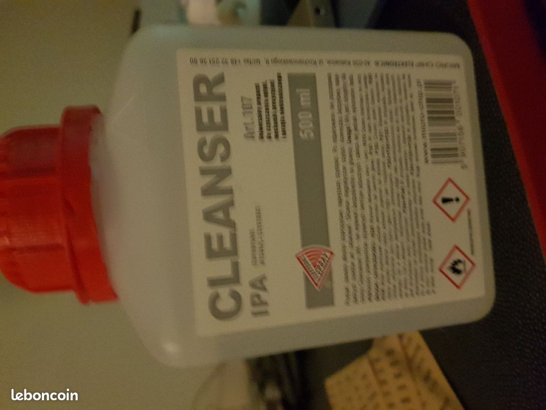 Bidon d'isopropanol (image 1)